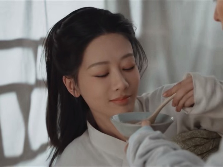 谁看到这段能忍住不截图越素越俏 