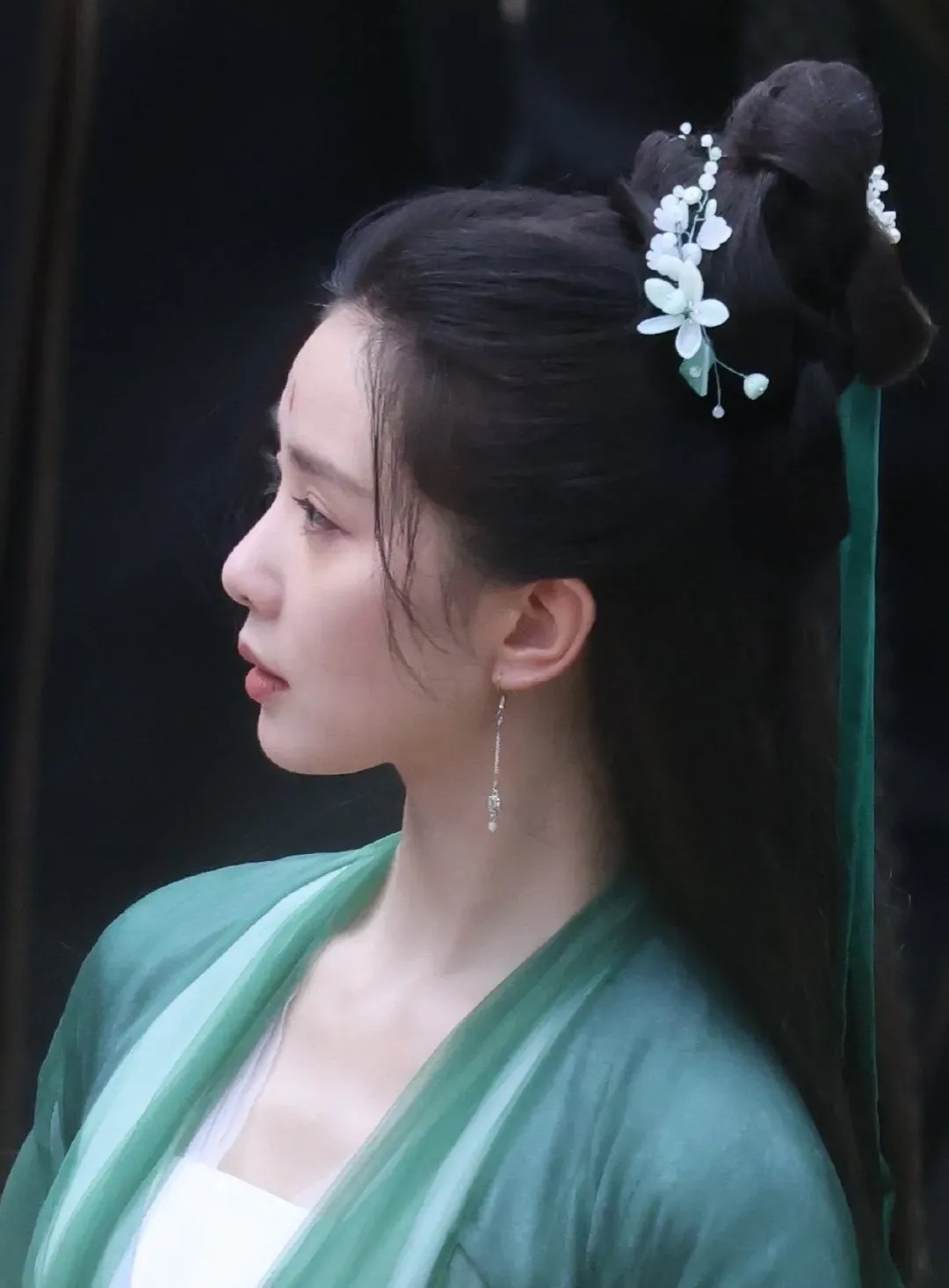 还有人能欣赏这种清汤寡水的妆容吗？ ​​​