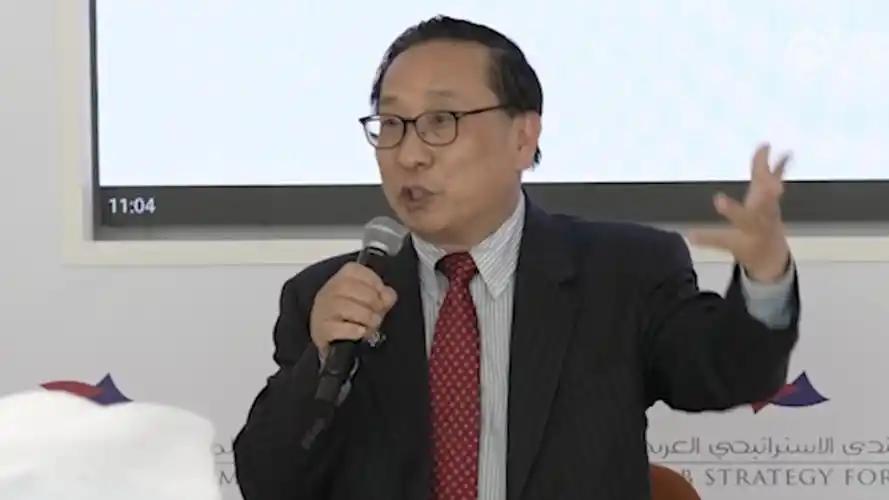 “一句话把菲律宾学者问住：1898年条约里，黄岩岛到底写没写？”高志凯在菲律宾抛