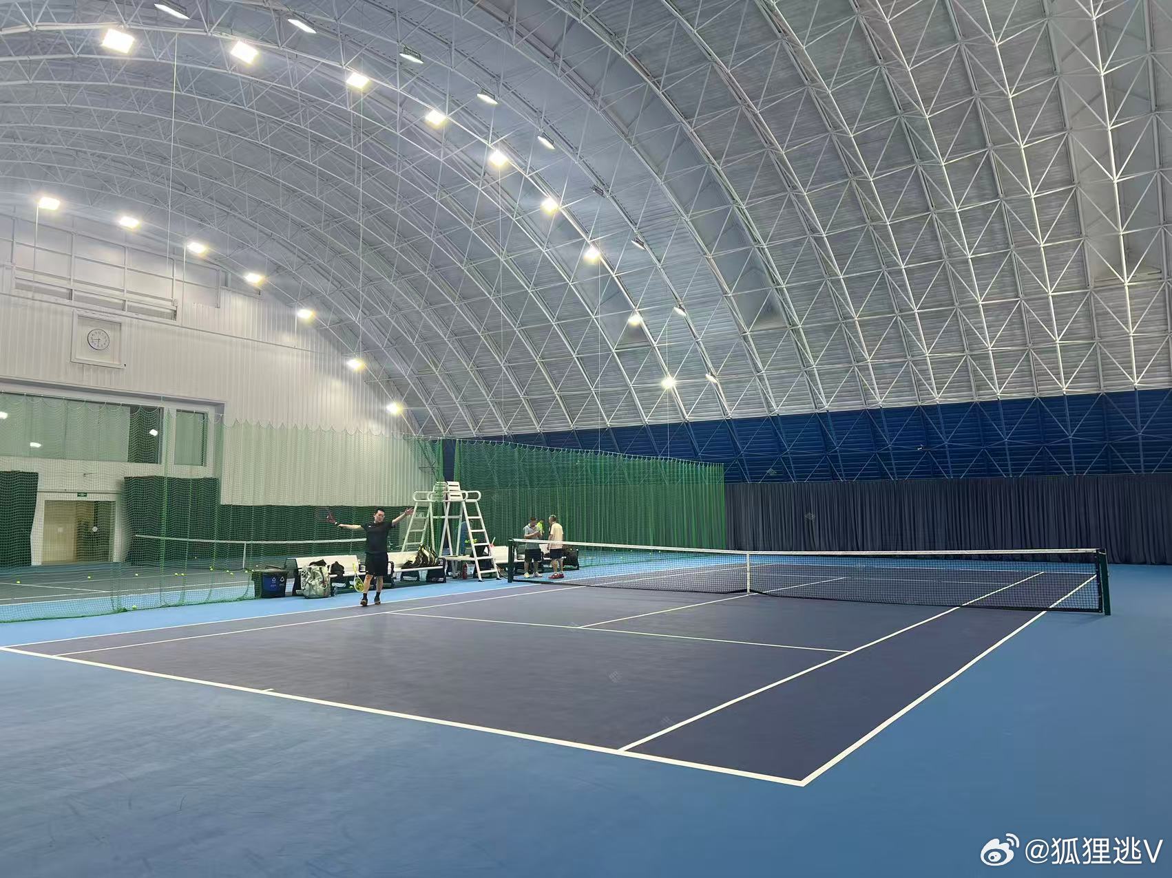 结束今日第二练。打卡倪哥和波哥的新场地——五州一号馆。地处亚运商圈黄金地段，装修