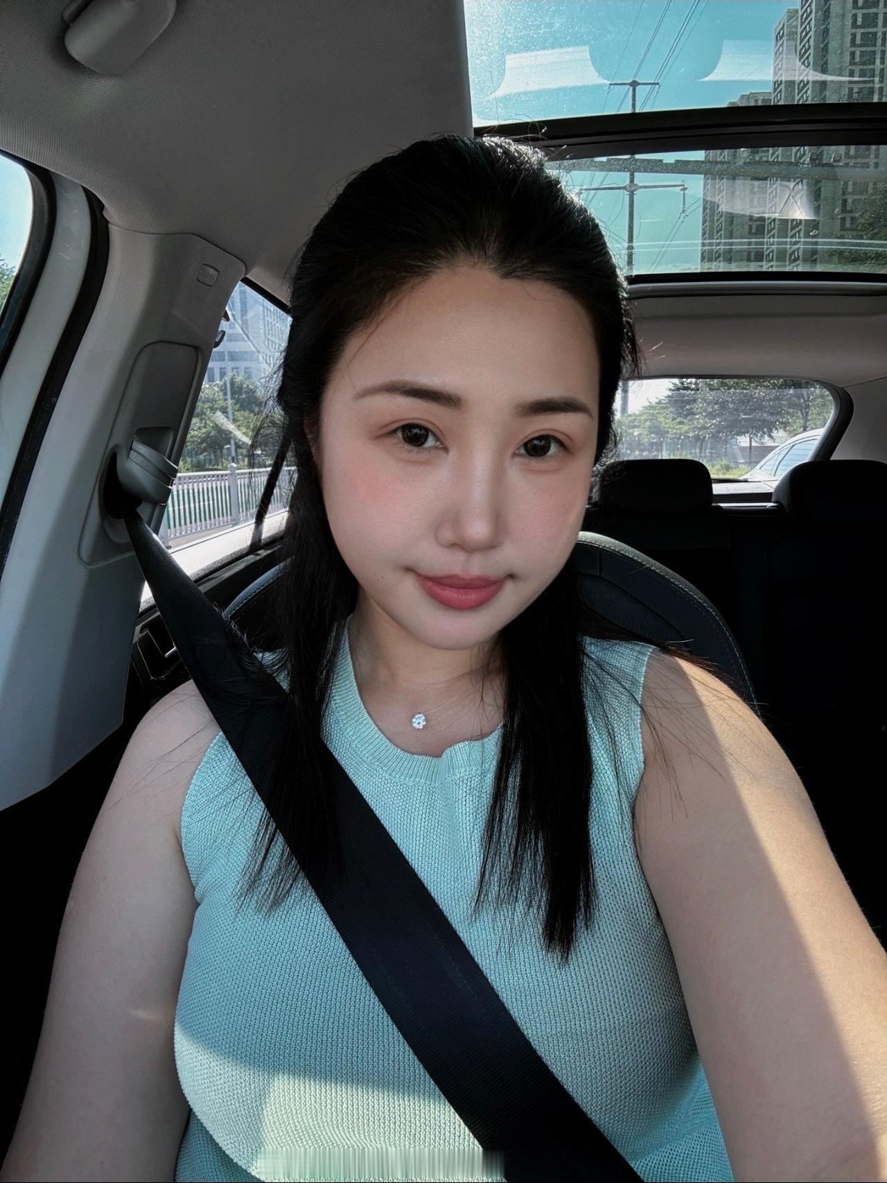 我宣布今年夏天我最爱的颜色就是薄荷绿！