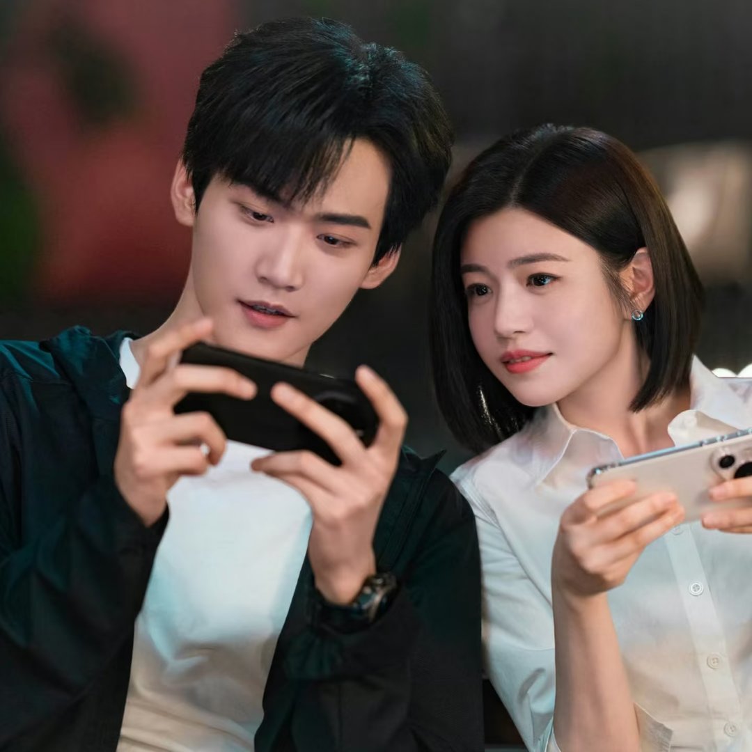 刘大锤说陈妍希的状态比陈晓好昨晚看了两集《追击蝴蝶》，陈妍希状态也好，不过那个男