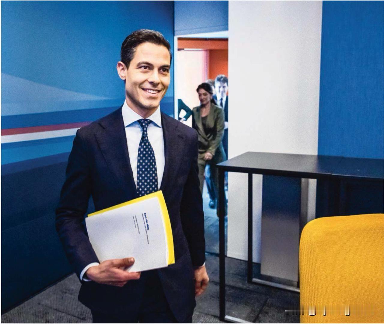 🇳🇱昨天，荷兰组建了执政联盟。由于现行的政治选拔制度，欧洲缺乏合格领导人的前