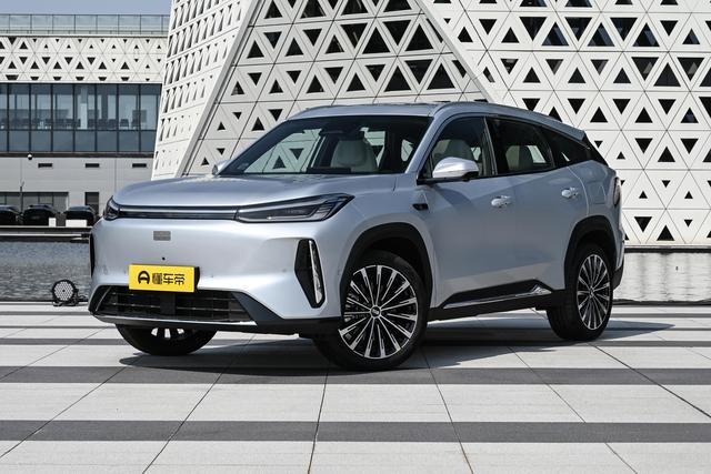 搭载1.5升插混动力/纯电续航225公里，吉利银河M7正式亮相【来自懂车帝车友圈