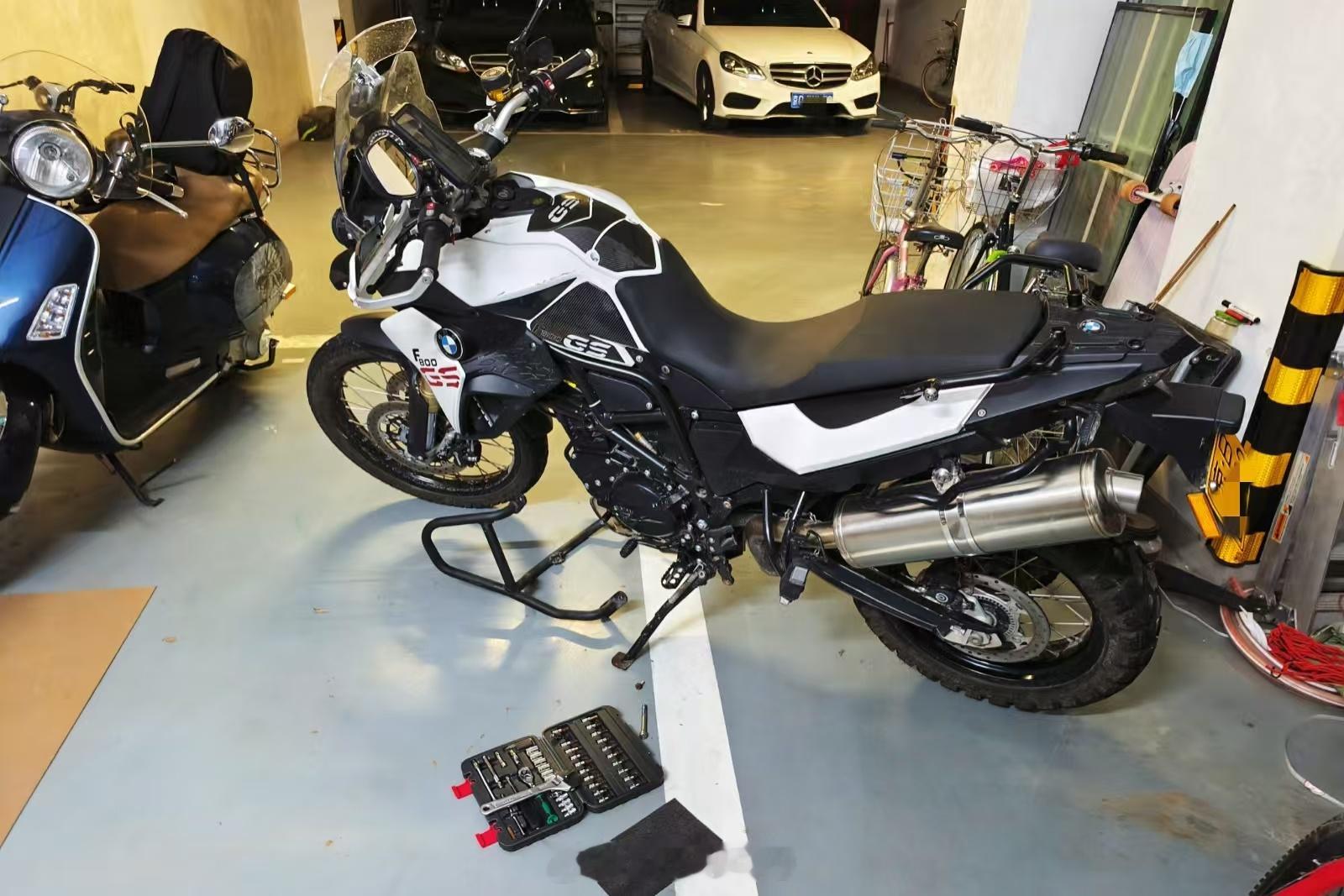 老郭嚷嚷了半个月的摩旅局终于可以启动了！赶紧把护杠装回来，谁知道他这次选路又会整