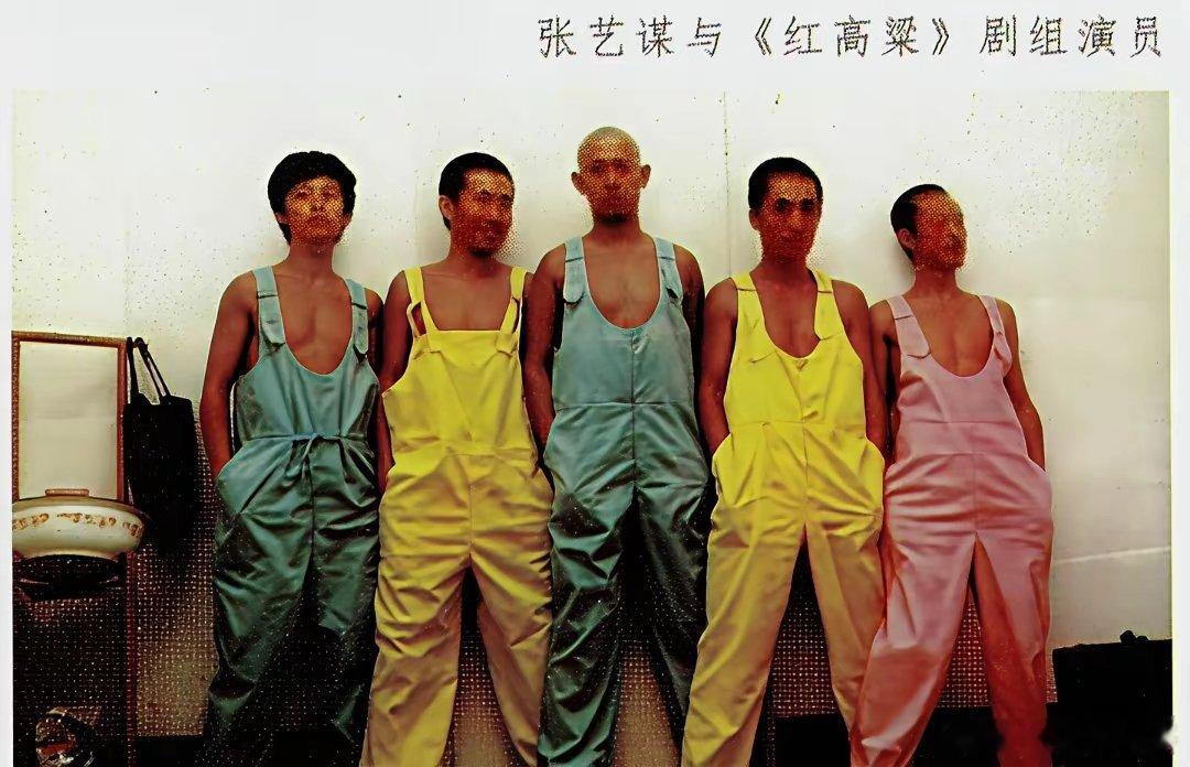 张艺谋曾打算拍《我是你爸爸》，找姜文演。姜文说他演不好，张艺谋也导不好。姜文没演