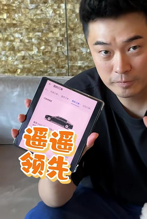 演员陈赫下定尊界S8008月21日，演员陈赫发布视频，表示为了提前给自过生日，他