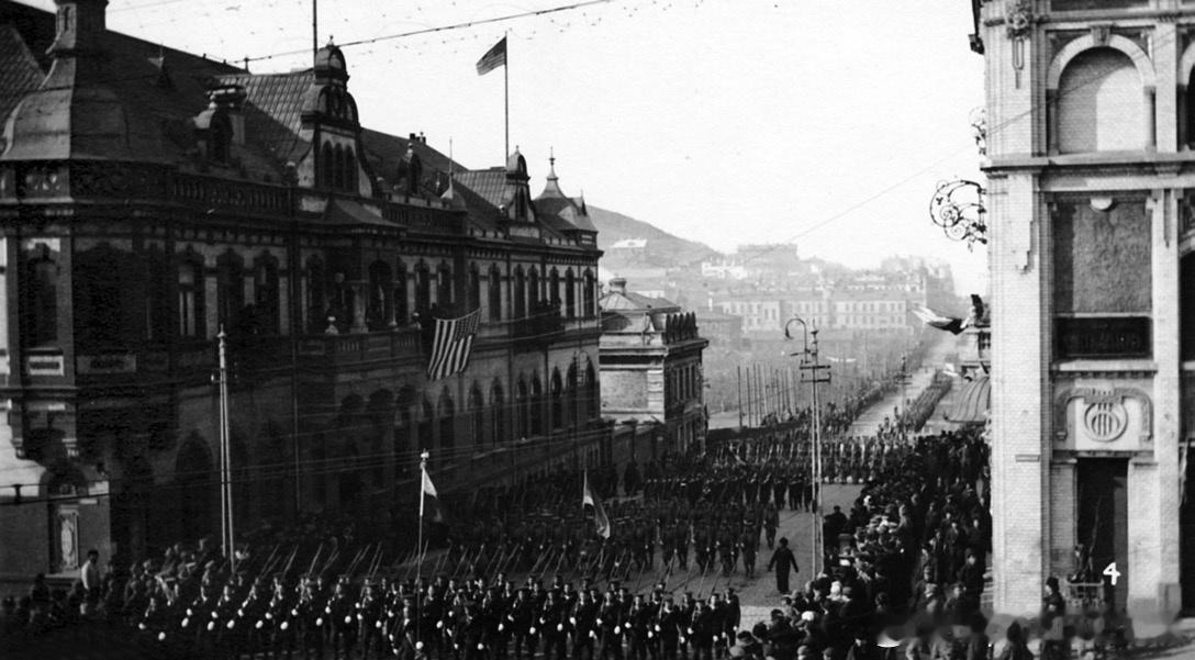 1918年10月15日协约国在符拉迪沃斯托克（海参崴）阅兵式，这是中国特遣队经过