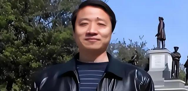 手握电磁武器核心机密的军工科研专家，出国访学时竟被女儿赴美绿卡和一单5000美元