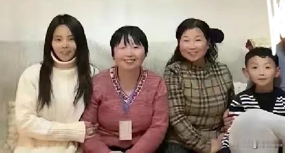 以后老郭家就剩下这些孤儿寡女，老的老，小的小，病的病，傻的傻 。这日子可咋过？这
