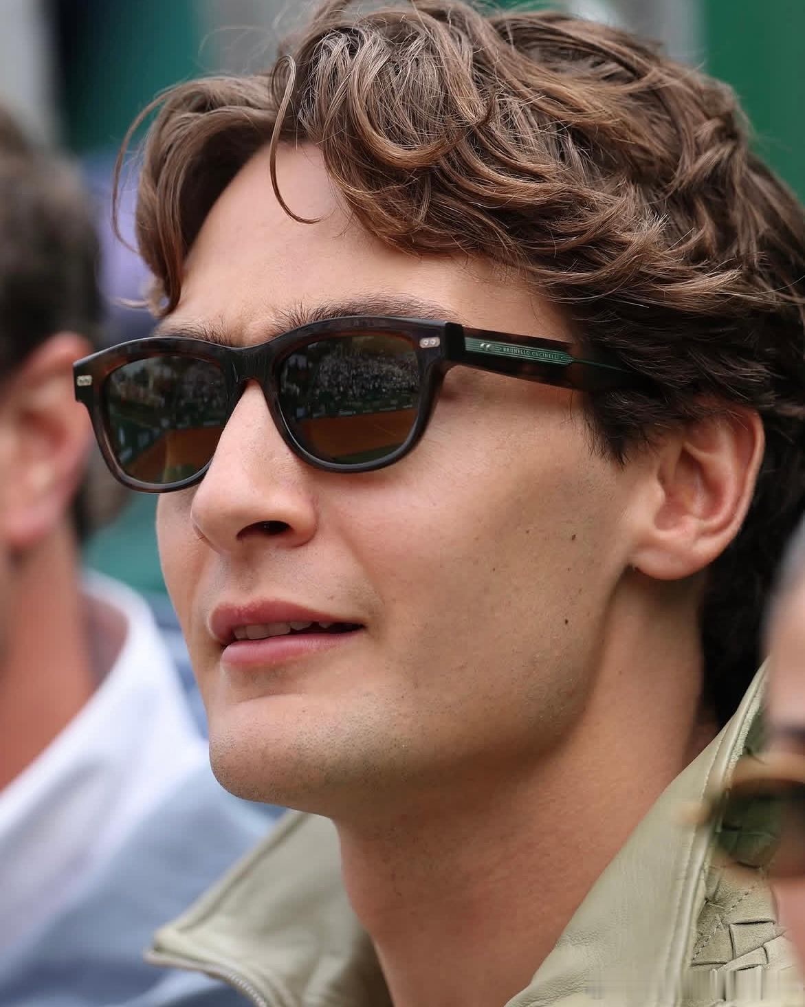 辛纳🤝乔治·拉塞尔昨天在蒙特卡洛大师赛，63来到了Jannik球员包厢看比赛，