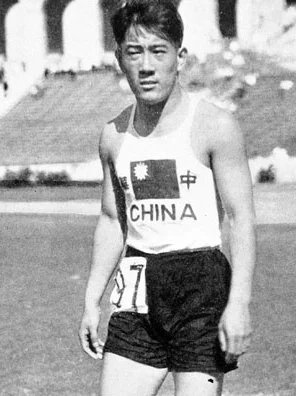 #从1个人到14亿人的奥运# 从1932年洛杉矶奥运会刘长春一个人的参赛，到如今