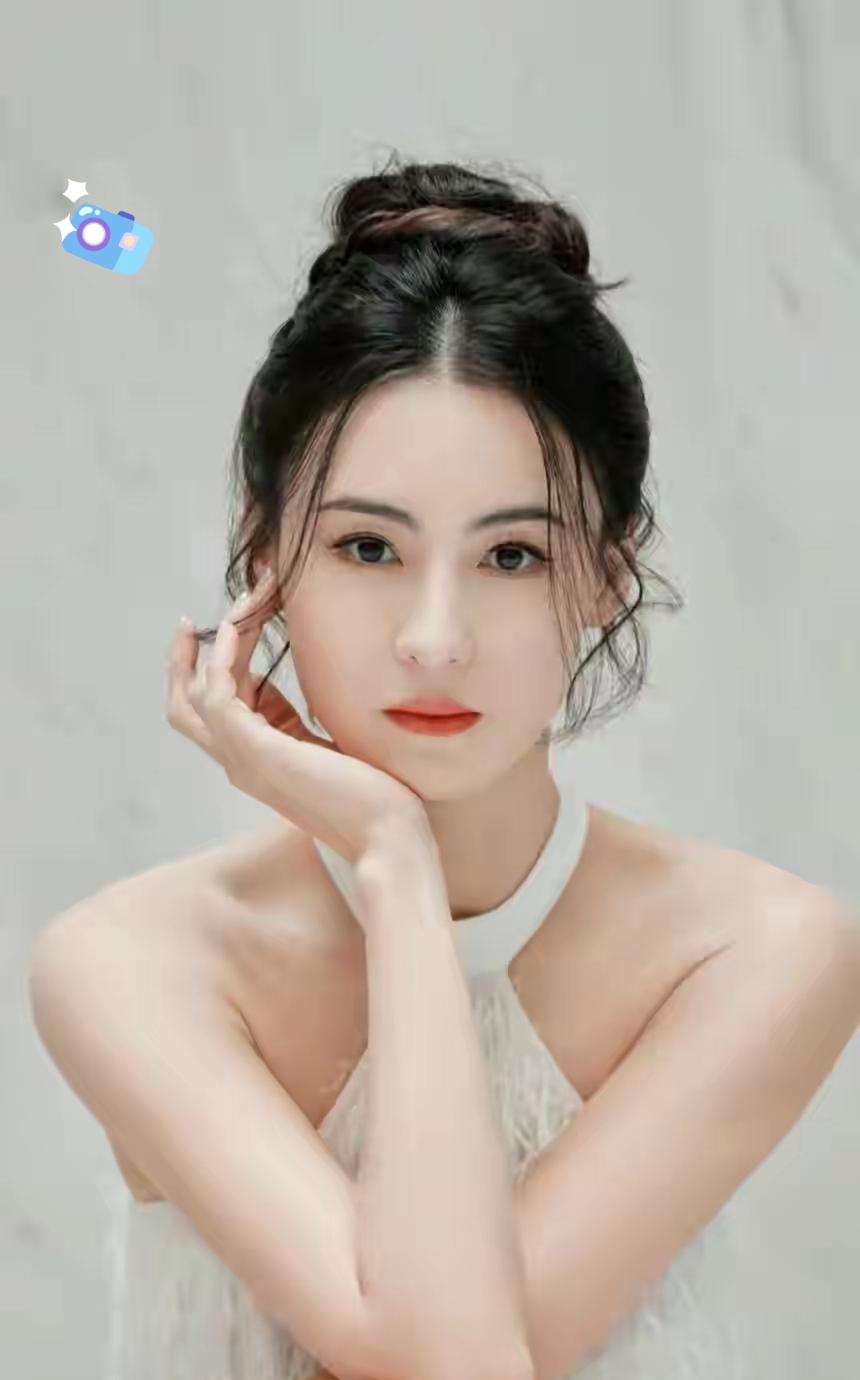果然，张柏芝第一个站了出来。

7月6日，周星驰的电影《功夫女足》定档7月11日
