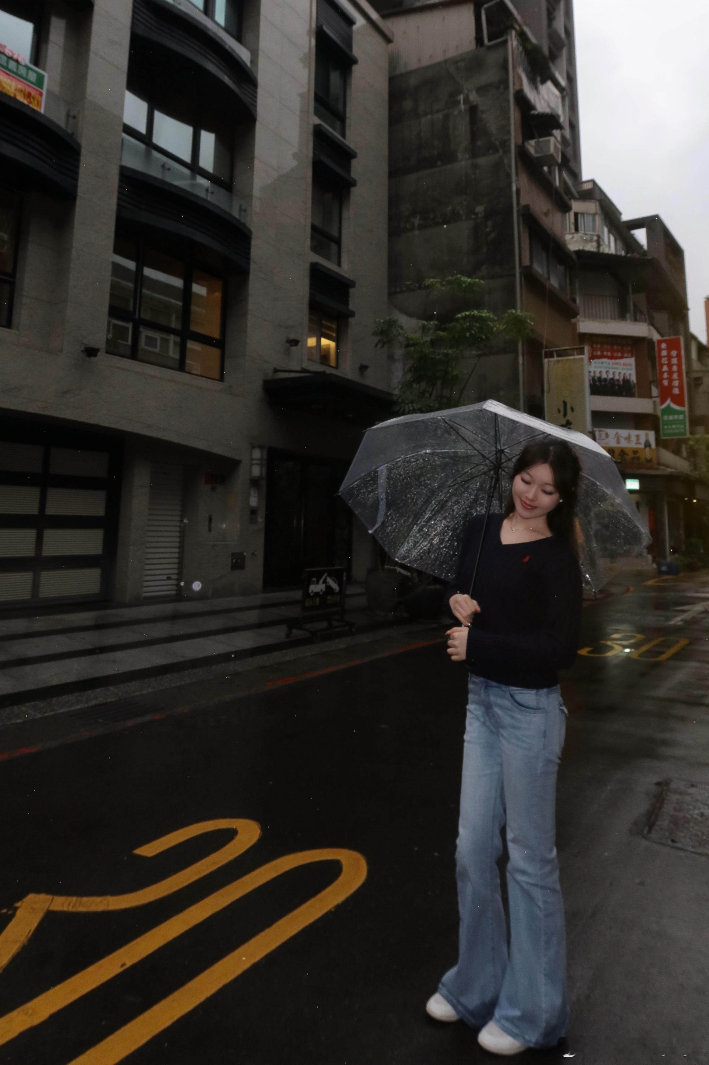 台北的阴雨天～ 中国台湾·台北火車站(Taipei Main Station)