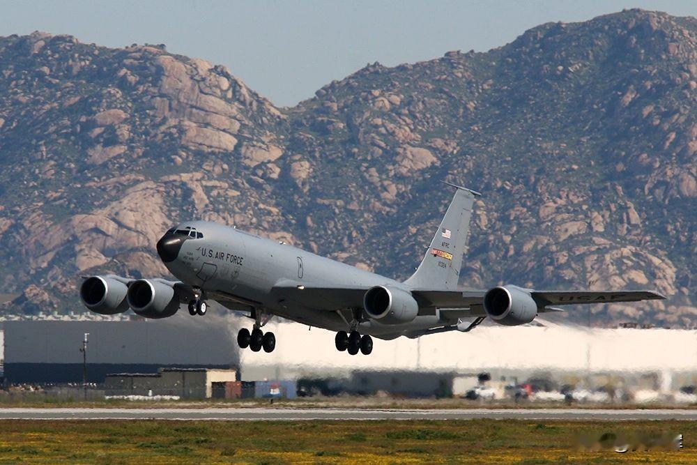 美国中央司令部在社交平台X宣布：在针对伊朗的“史诗狂怒”军事行动中，美军损失一架