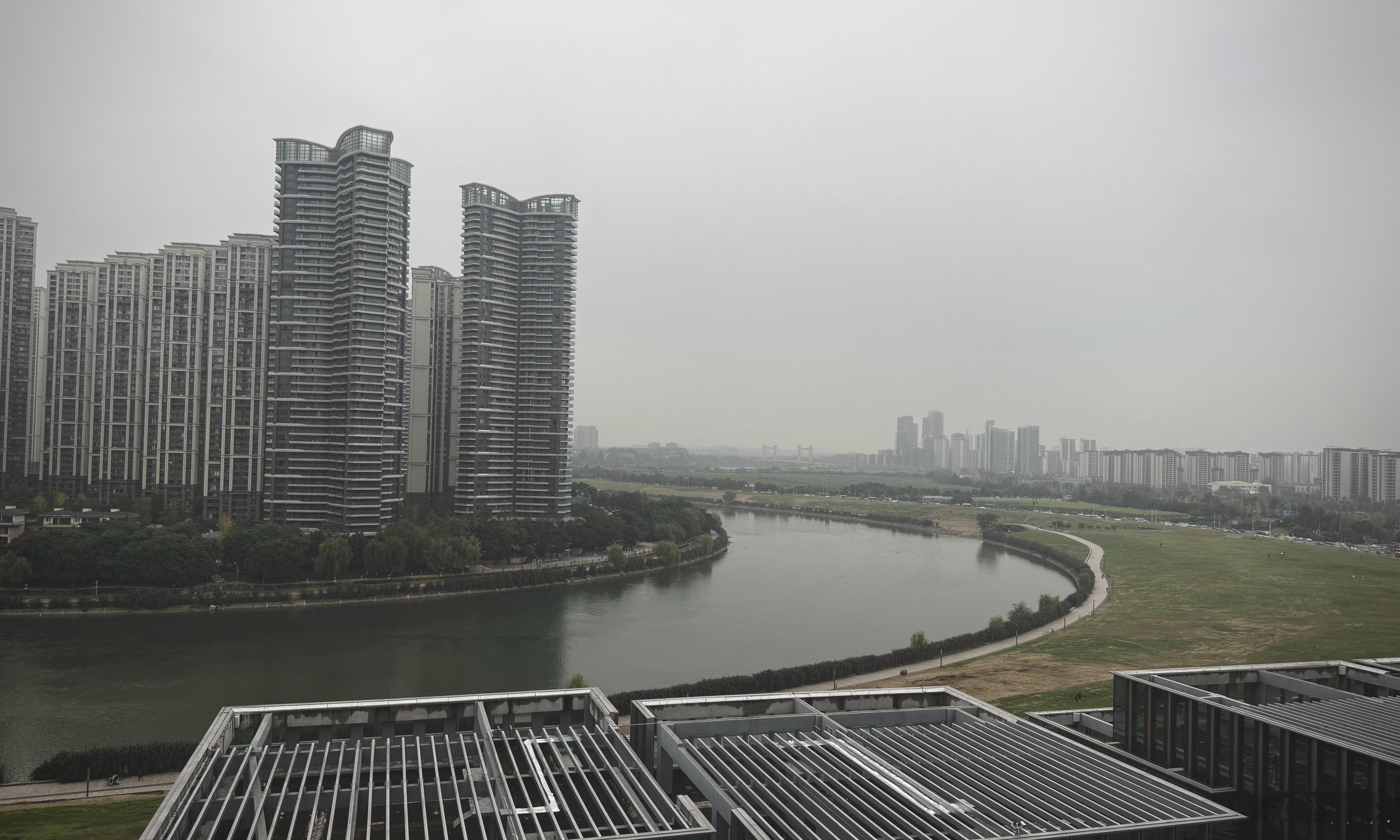 猛然发现，下个月居然又要跨年了。怎么有种猝不及防的催命感呢？？[捂嘴哭]  ​​