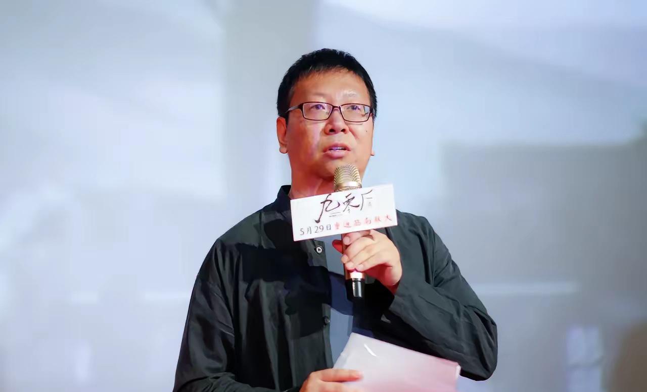 秦晓宇这个人，我本来不想说的，现在
他的三观已经不是他个人的问题了，我真的是不吐