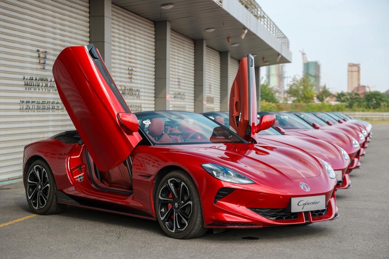 #2023广州车展新车#
MG Cyberster将在广州车展上市，这是一款双门