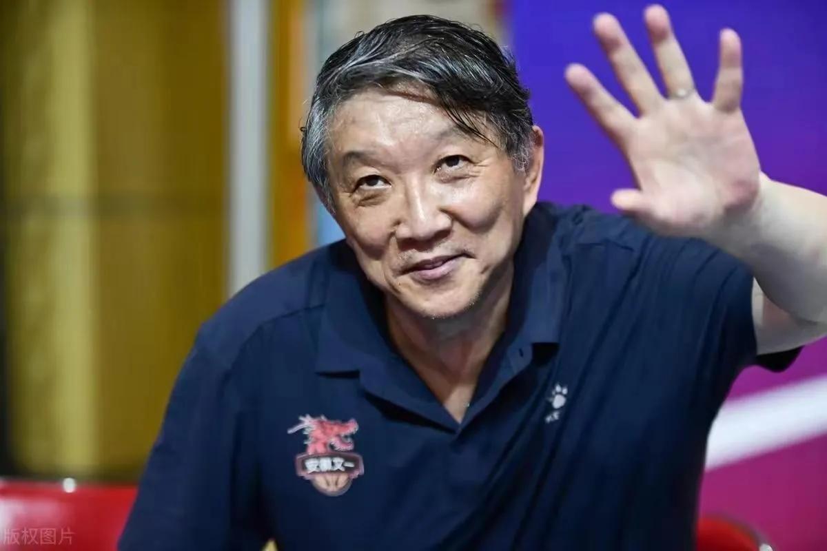 近日，NBL联赛总决赛第一场继续进行，陕西信达客场对阵安徽文一，双方进行到四节发