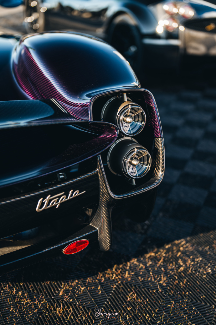 紫碳的 76080 Pagani Utopia，直接被帅晕！紫碳车身自带一种神秘
