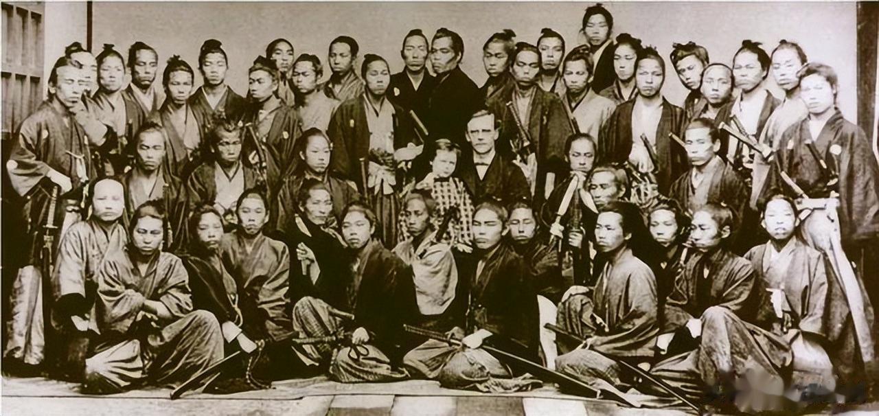 明治维新背后的国际金融共济会
19世纪末，日本发生倒幕运动和明治维新运动，背后有