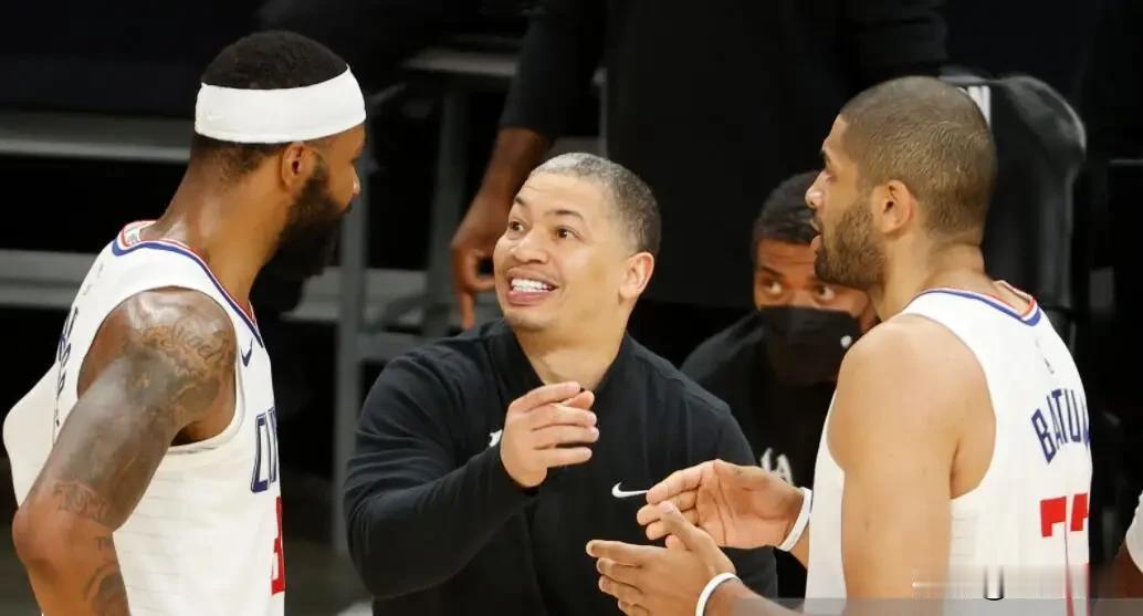 考辛斯：我对卢真的很失望，我有亲身经历且目睹他曾如此对待隆多和沃尔

今日，前N