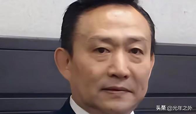 卢麒元抛出警示：基建开放，要警惕一套步步递进的操作逻辑
 
看完卢麒元的一番分析