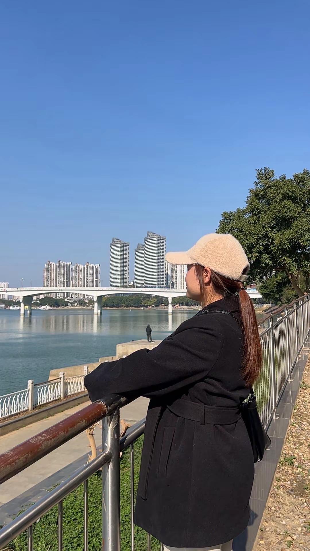 已经不指望谁来爱我了，别有人来害我就好了