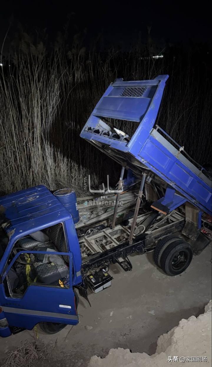 伊拉克军队与美军目前正发生激烈交火。
     据报道，伊拉克人民动员部队与一架