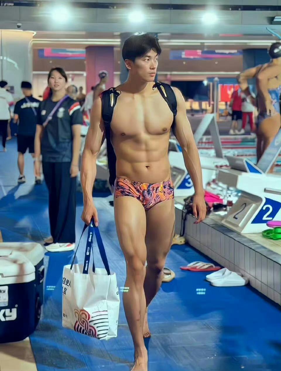 #汪顺巴黎奥运首秀# 汪顺加油！🏊🏊#全民聊奥运# ​​​