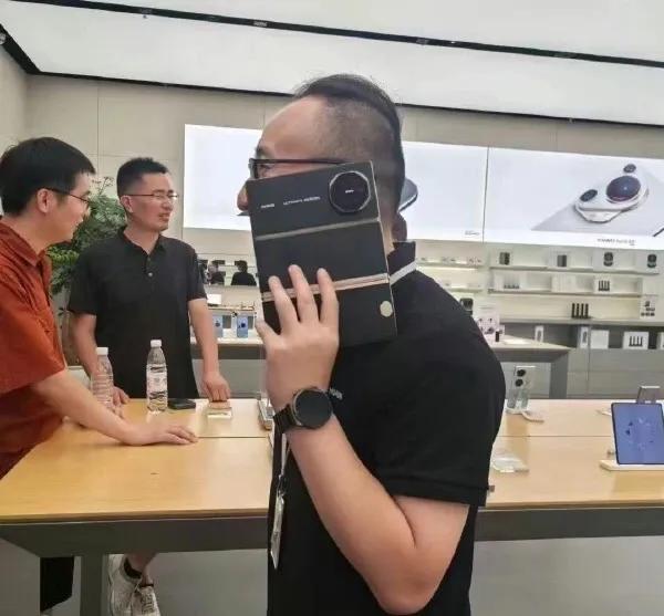 [我想静静]不这样接电话你怎么知道我买了三折？