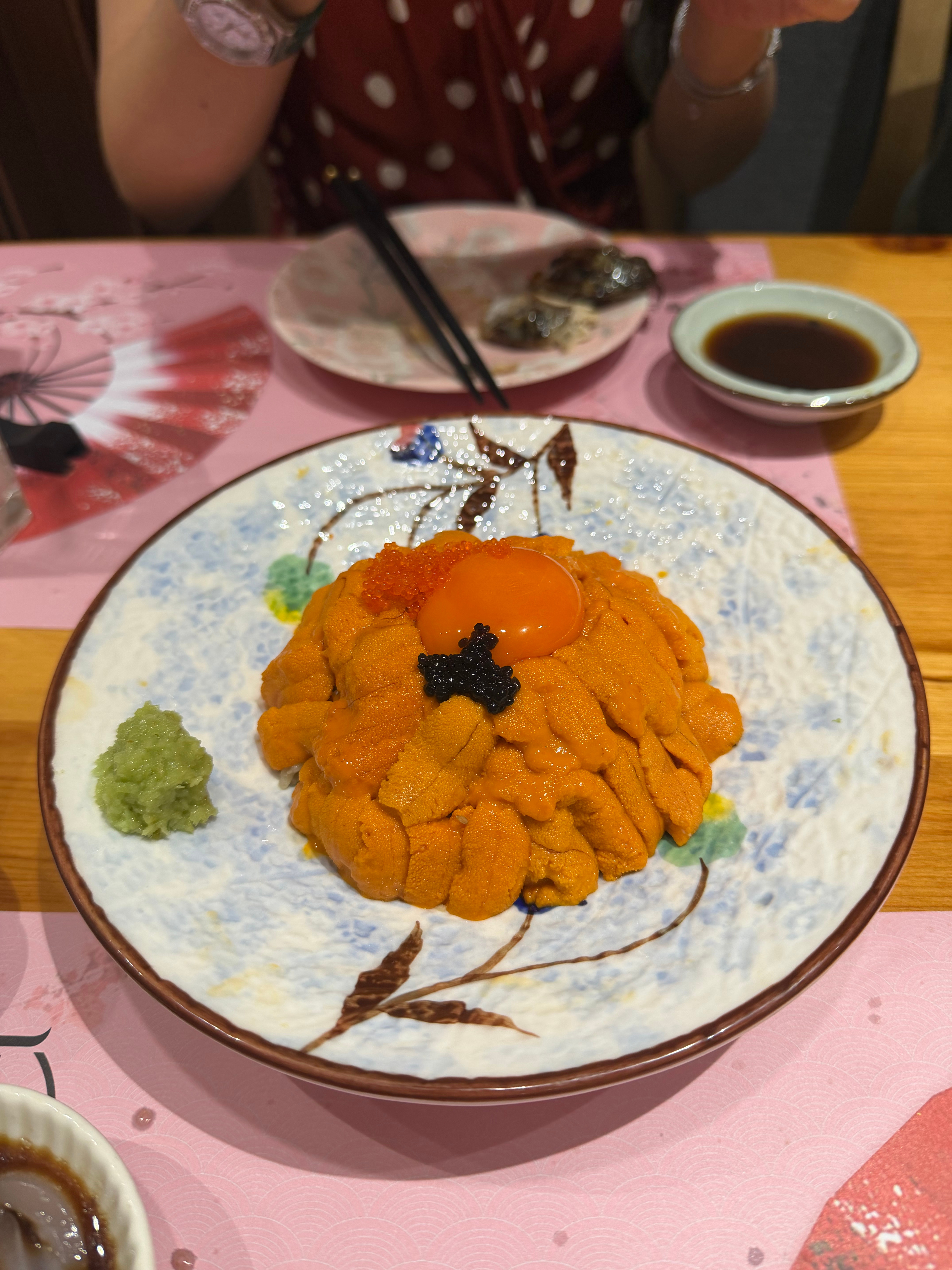 昨天来大连吃了顿海胆自由的饭真香！什么都还是新鲜的好吃啊～ 大连