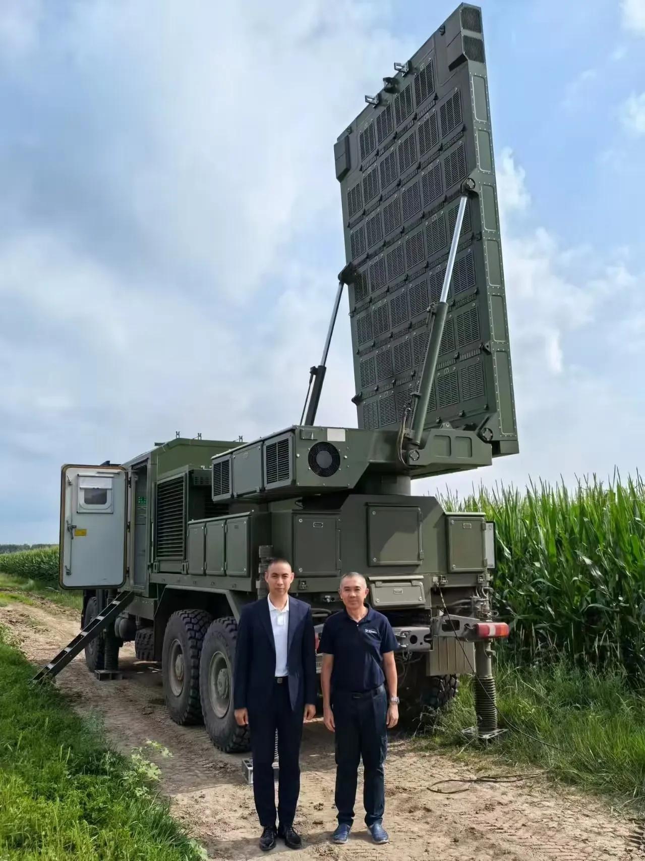 泰国买了中国反炮兵雷达，赶紧运回国，正好用上。
 
7月26日下午，泰国陆军代表