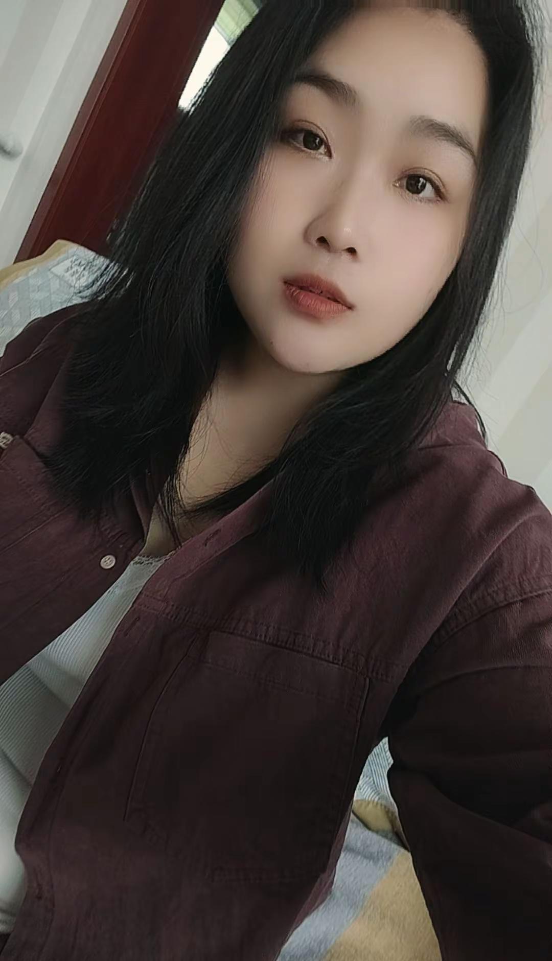 做个快乐的中年小阿姨，    不浪费今天的快乐，不预知明天的烦恼…