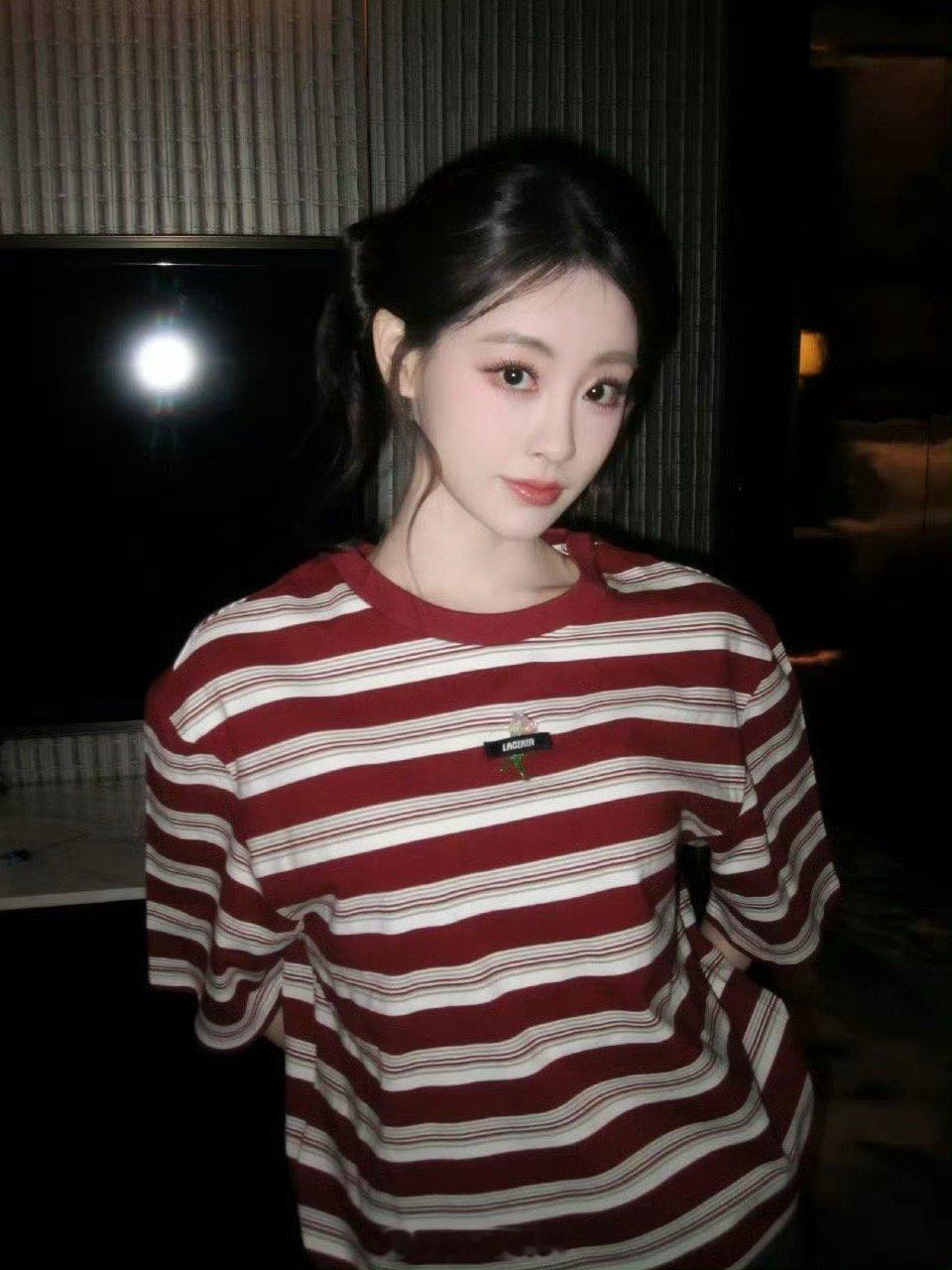 高叶周冬雨祝绪丹被指压板咬了 是谁想出的“酷刑”游戏！指压板上跳绳，听听三位女神