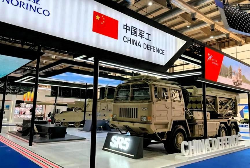 这次真的是踢到铁板了！

12月18号，联勤保障部队直接甩出一张罚单，把“东方大