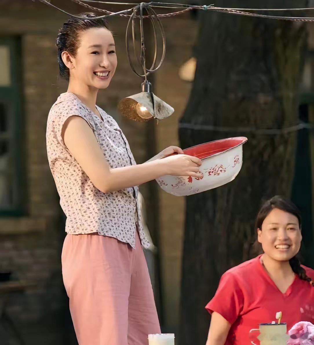 发现一个玄学，只要是秦海璐演的年代戏，不管是《红高粱》《白鹿原》《生万物》，还是