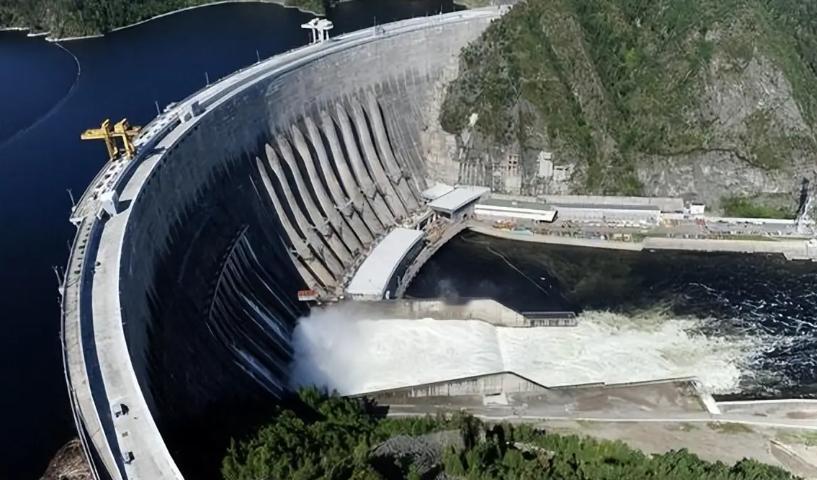 反差拉满！美国为啥疯狂拆水坝？中国却不停新建。

咱们老百姓过日子，最看重的就是