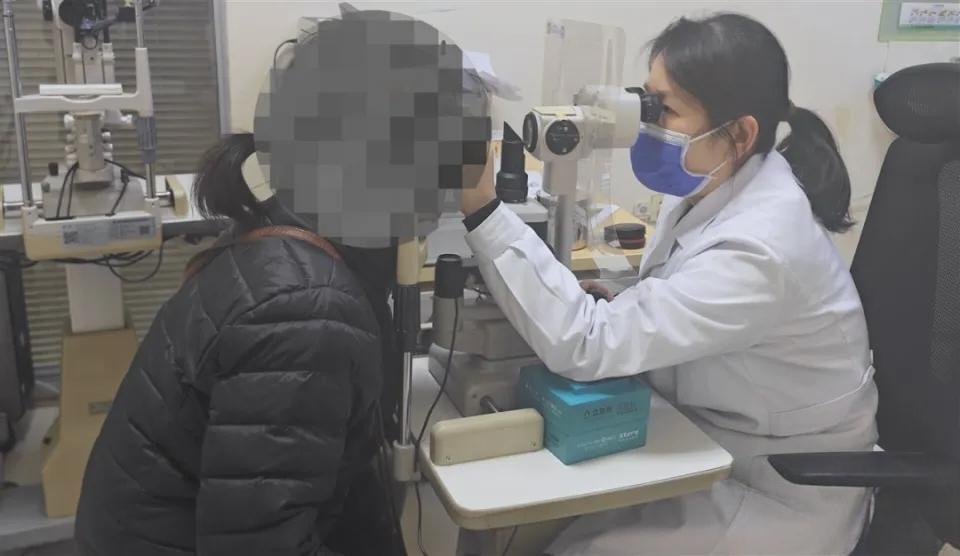 悲剧还是发生了！汉阳一位66岁阿姨，因为家里最近好几个人感冒，就想彻底给客厅消消