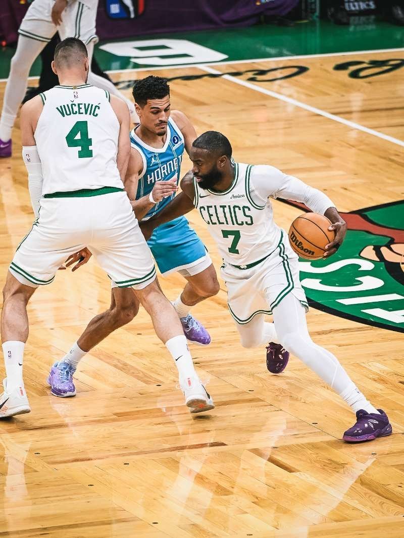 杰伦：“这支球队让我想起了年轻时候的我们。”凯尔特人热爱日记