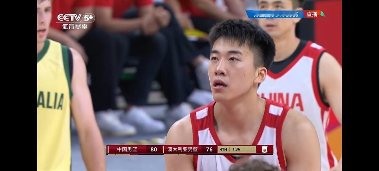 中国男篮进攻的核心日益凸显，他就是王俊杰。昨天晚上中国男篮与澳大利亚的热身赛上，