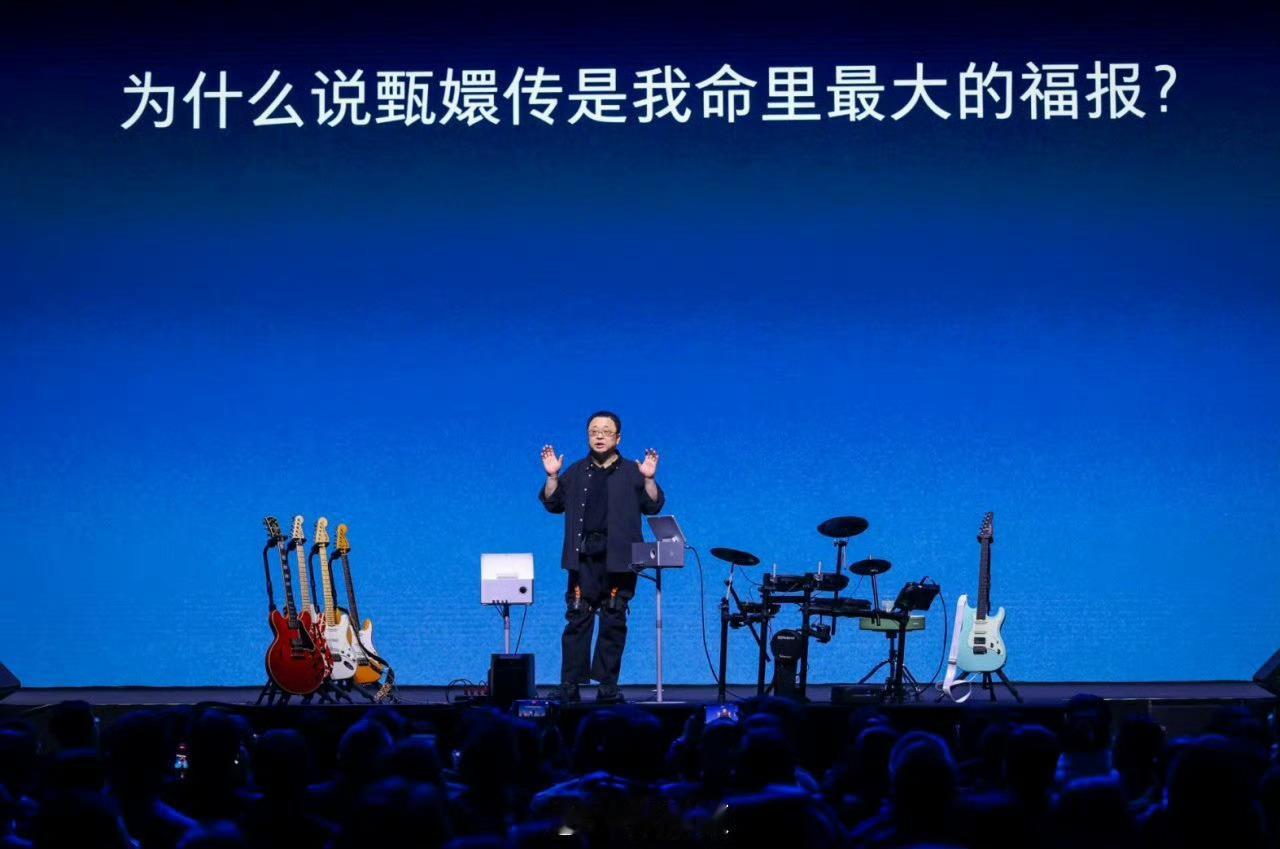 这一波危机应对，还是可圈可点的。罗永浩数度道歉