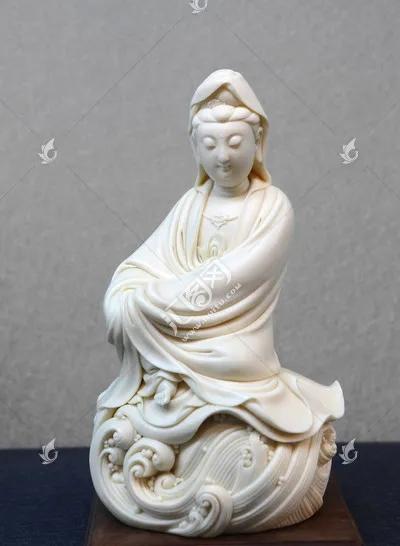 今儿看了半天何朝宗的生平，又琢磨了一下午他的作品，突然冒出一个问题——

为啥如