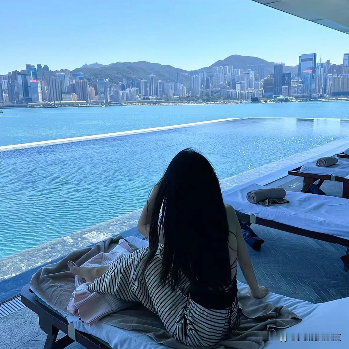 女人想要的其实很简单，可又有几个男人能做到

1:如果你真的有事，很忙，她的消息