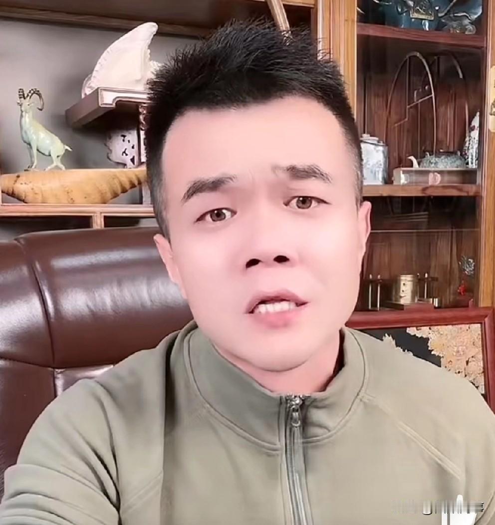 小胖直言玩了这么多年互联网，没见过沈曼这样的！

         驴家小胖佩服