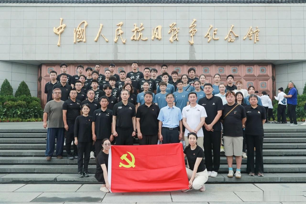 北京首钢 新赛季将从欧洲引进一名新任外籍助理教练与布鲁顿搭档，新助教很有可能来自