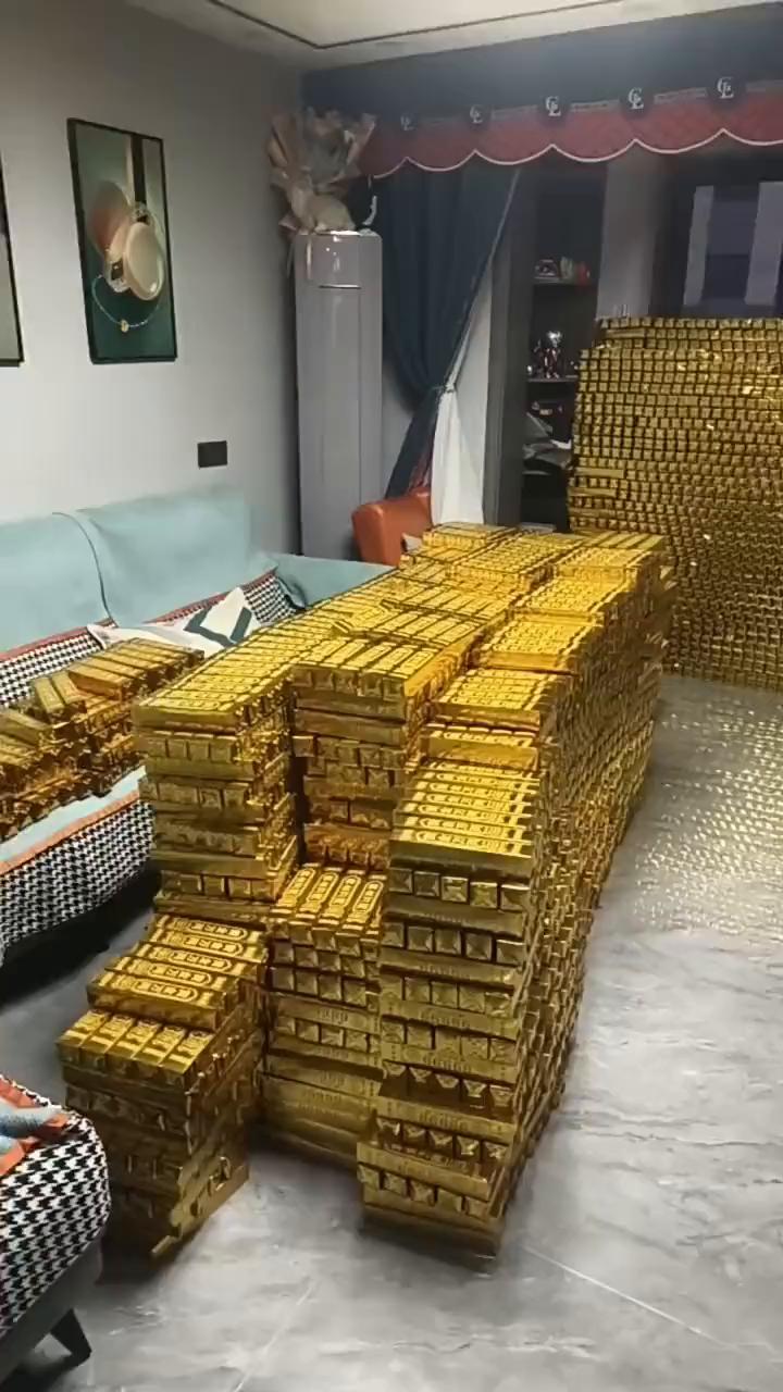 放开春天的那个白花香，浪里个浪里个浪里个浪，吃饭的菜养的精。