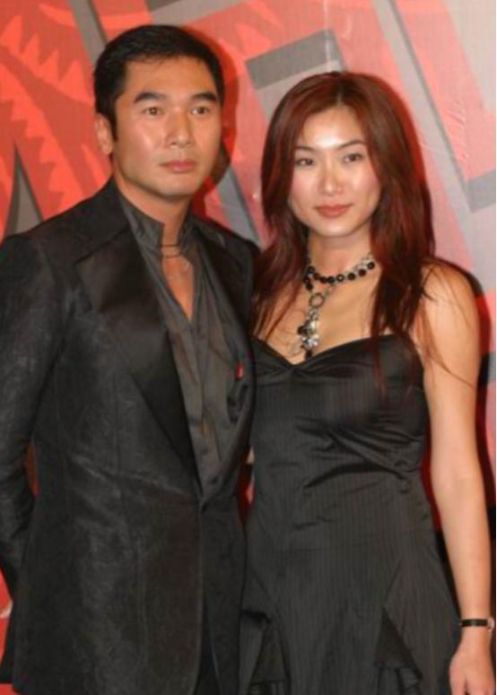1996年， 方中信和莫可欣恋爱同居后，方中信说：“我暂时不想结婚生孩子，你吃药