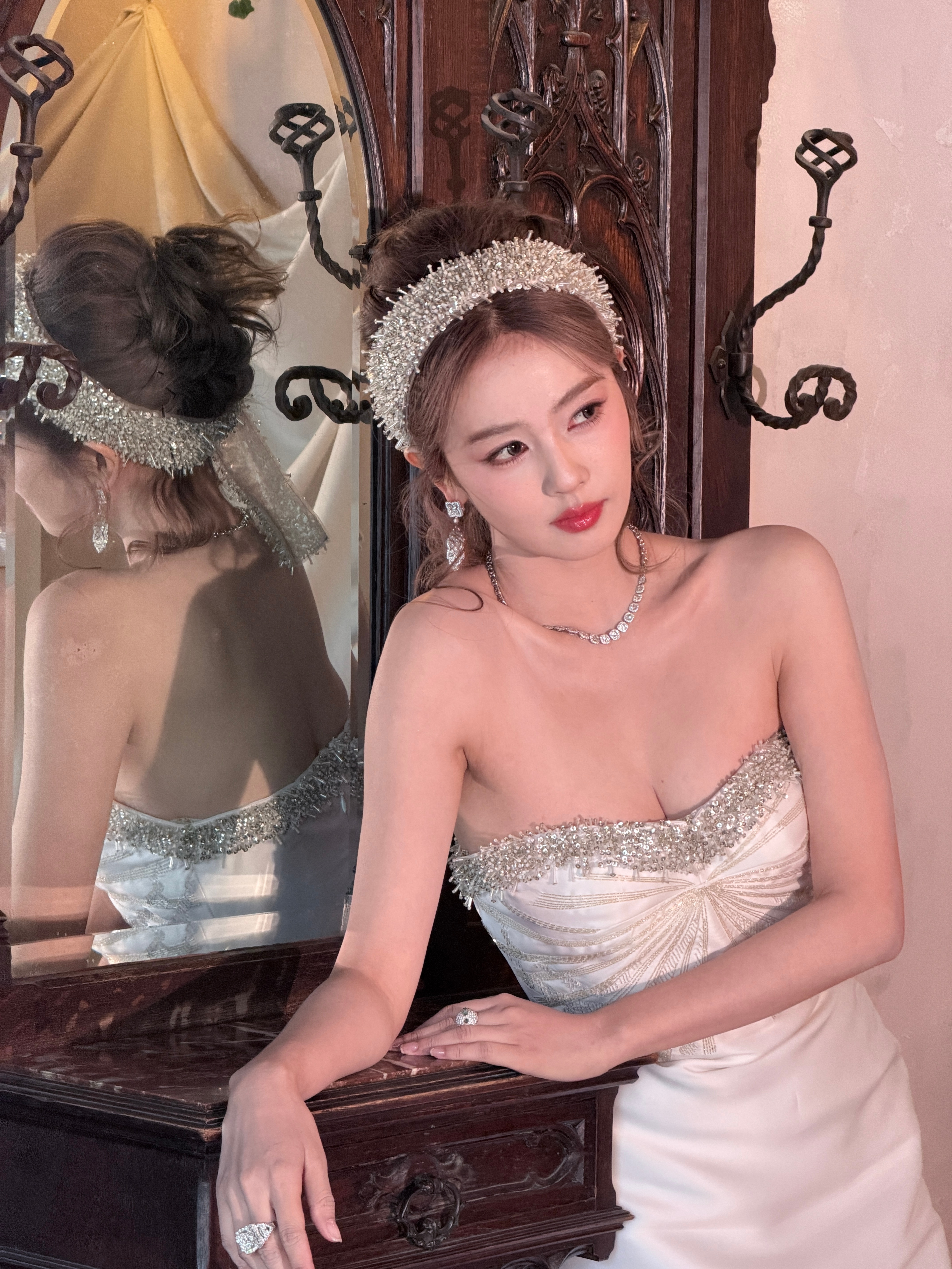 白鹿 美神腿妈又出精品了，白鹿美到热搜第一了[泪奔] ​​​