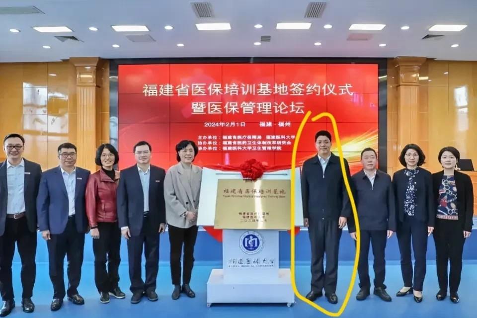 我见过学生因为学业压力太大跳楼的，也见过负债累累选择轻生的。这种时候，心里总是说